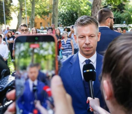 Magyar Péter: az iskola legfontosabb feladata gondolkodni tanítani a diákokat